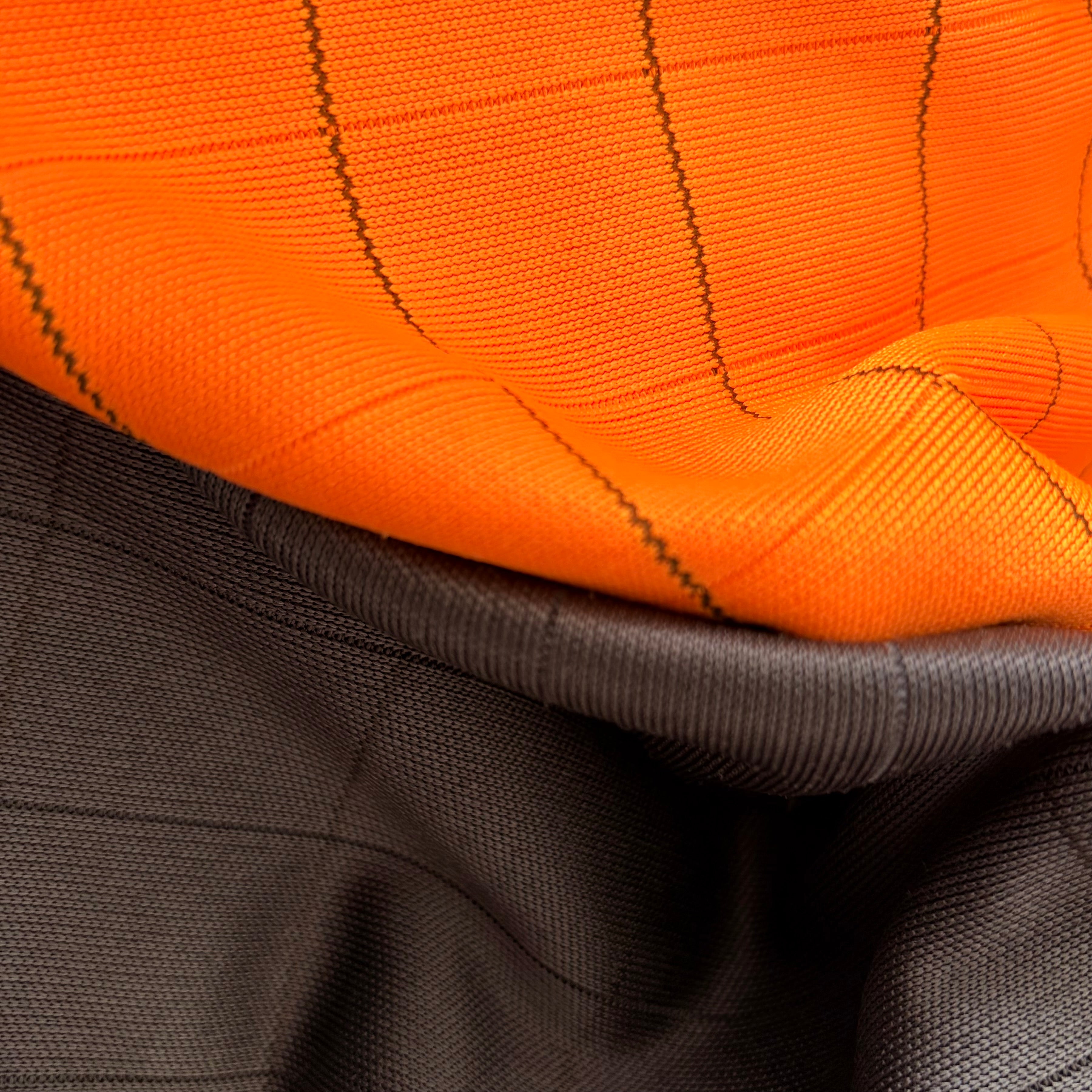 CARBONE 350GSM - Surfaces Vitrées